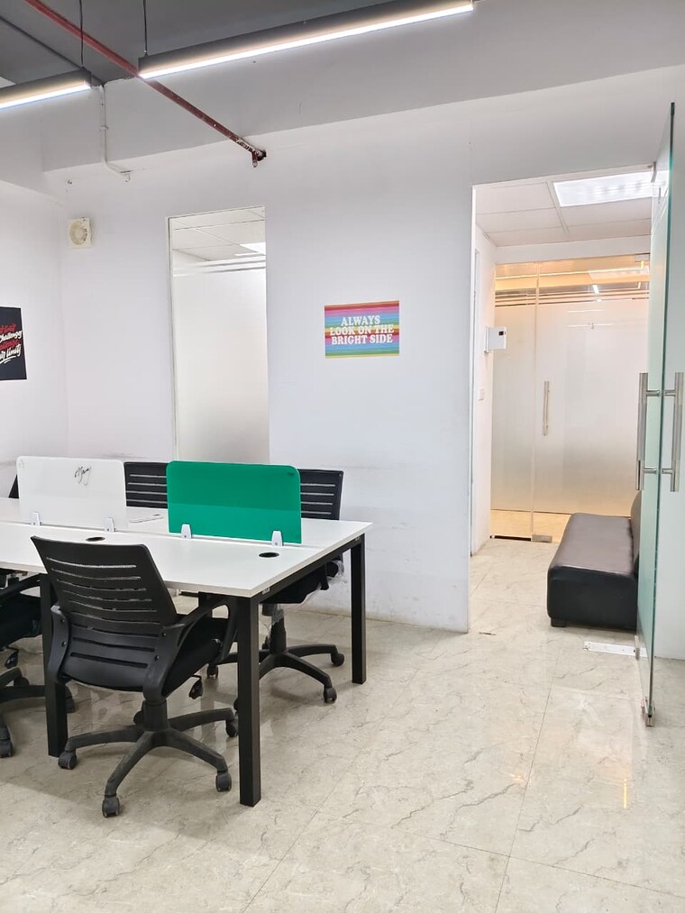 Team Area, sector 63 Commercial Office Space 700 Sq.Ft. In Sector 63 Noida 9572339