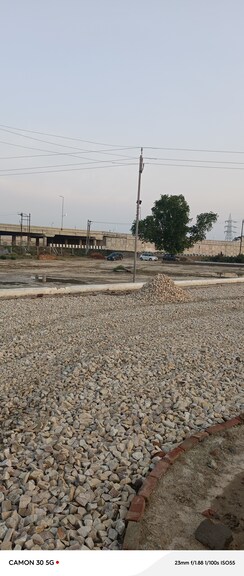 Plot For Sale in Sultanpur Road