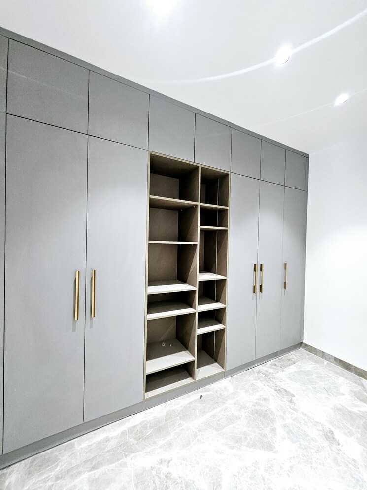 Room, sector 55 4 Bedroom 4000 Sq.Ft. Builder Floor In Sector 55 Gurgaon 9572372