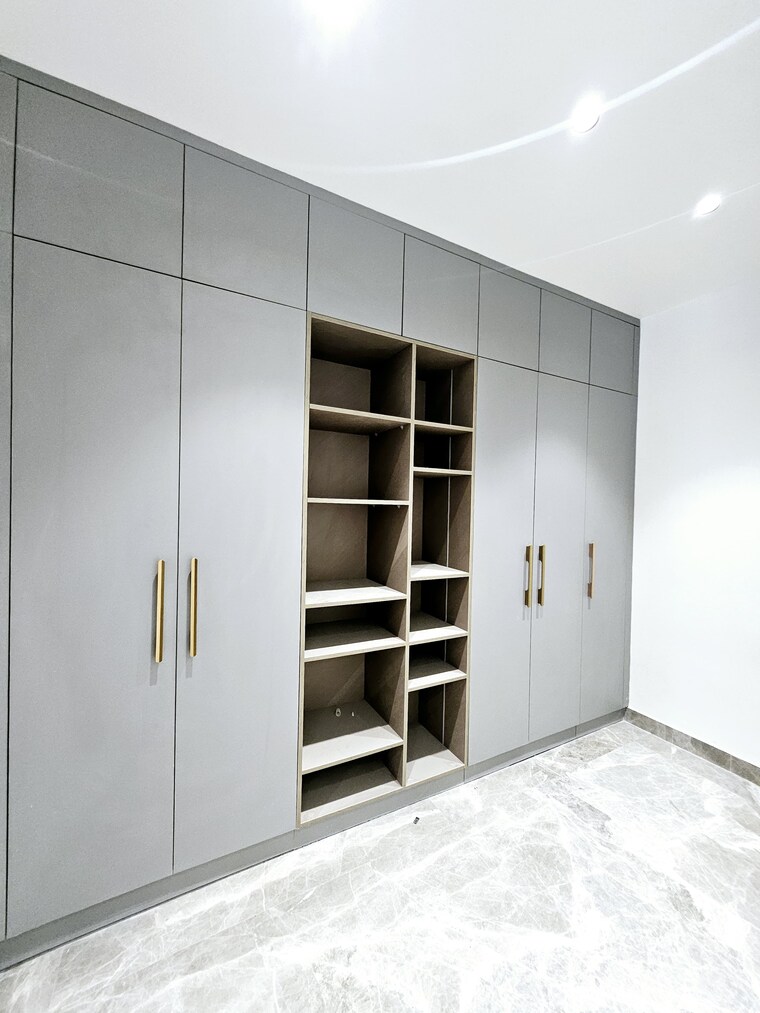 Room, sector 55 4 Bedroom 4000 Sq.Ft. Builder Floor In Sector 55 Gurgaon 9572372