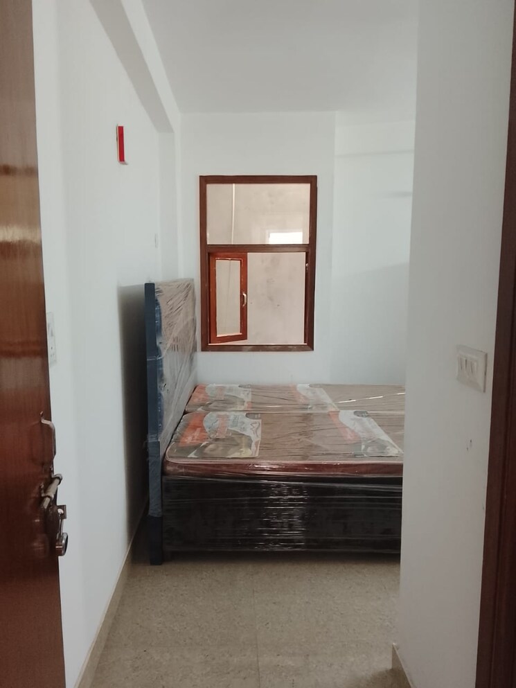 Bedroom, saket 1 RK 450 Sq.Ft. Builder Floor In Saket Delhi 9572367