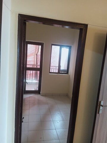 Room in 3.5 BHK Apartment at Ardee City Palm Grove Heights, Sector 52 – for Rent