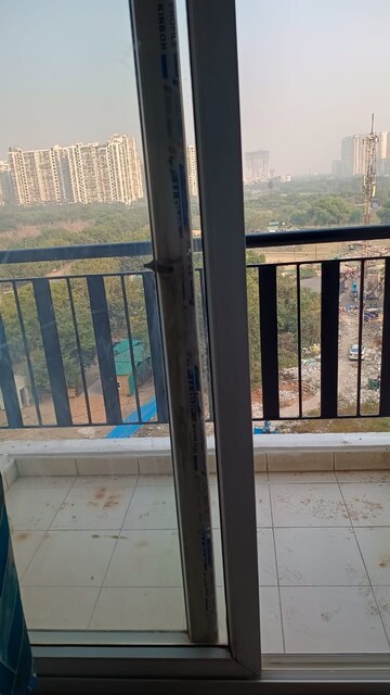 Balcony in 3 BHK Apartment at Amrapali Princely Estate, Sector 76 – for Rent
