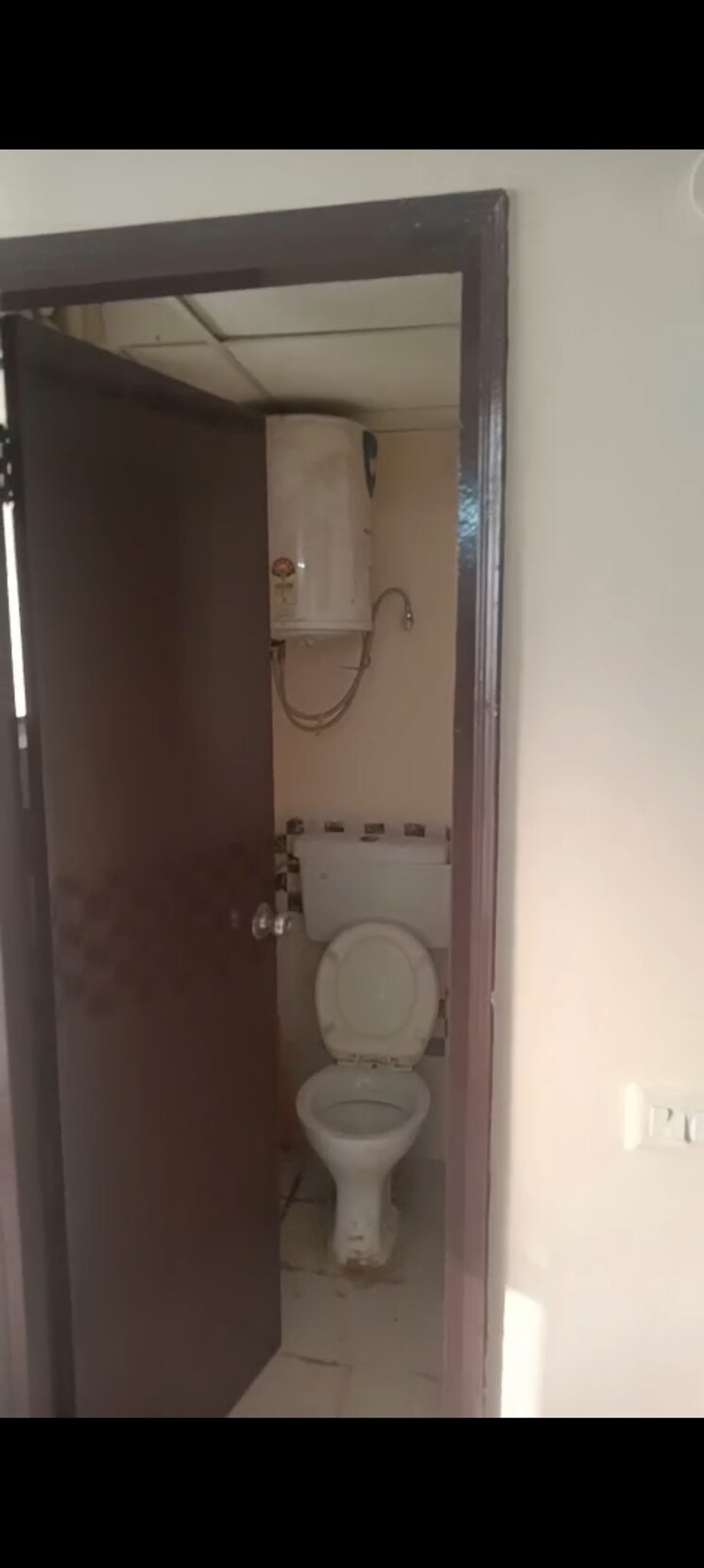 Bathroom, signature-global-synera 1 Bedroom 432 Sq.Ft. Apartment In Sector 81 Gurgaon 9572402