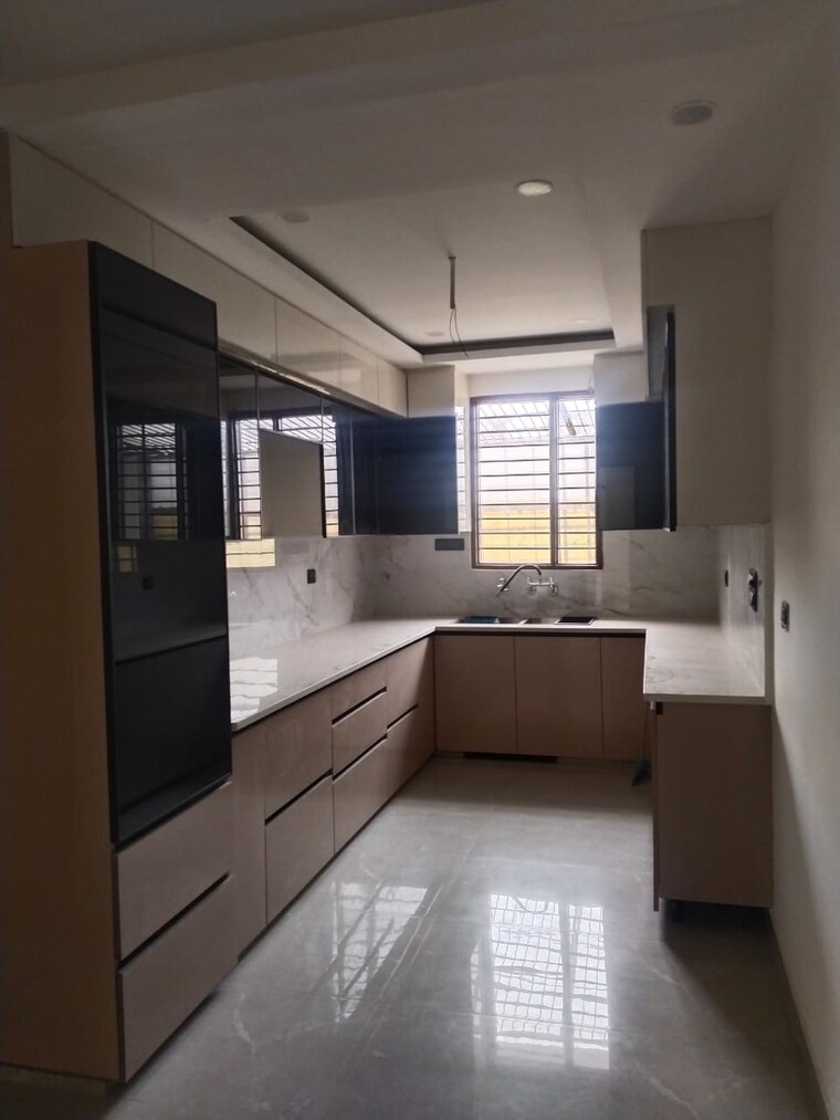 Kitchen, ashoka-enclave-faridabad 4 Bedroom 272 Sq.Yd. Builder Floor In Sector 34 Faridabad 9572482