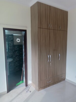 Furnished Amenities in 3.5 BHK Apartment at Ardee City Palm Grove Heights, Sector 52 – for Rent