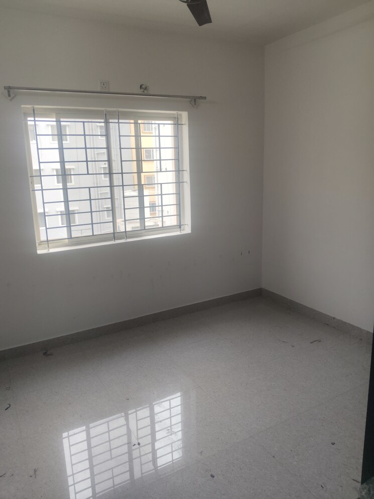 Room, krishna-residency-kadubeesanahalli 1 Bedroom 700 Sq.Ft. Apartment In Kadubeesanahalli Bangalore 9572405