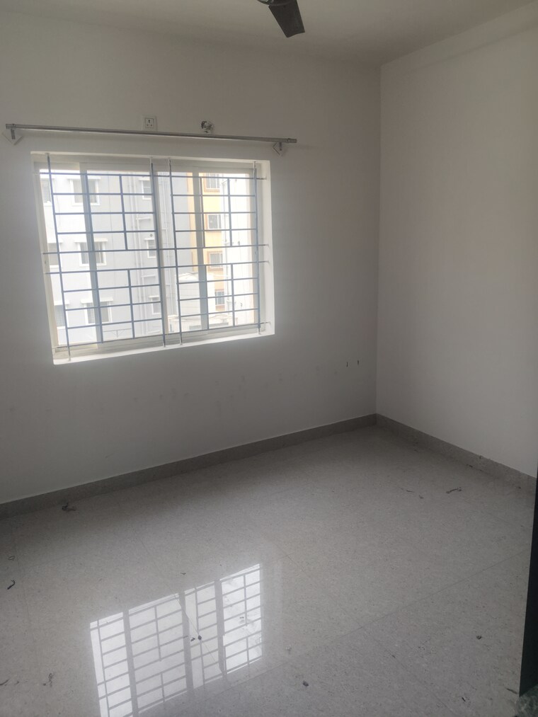 Room, krishna-residency-kadubeesanahalli 1 Bedroom 700 Sq.Ft. Apartment In Kadubeesanahalli Bangalore 9572405