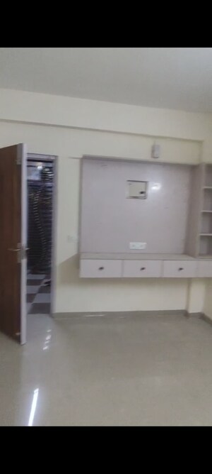 Furnished Amenities in 2 BHK Apartment at Shree Vardhman Green Court, Sector 90 – for Rent