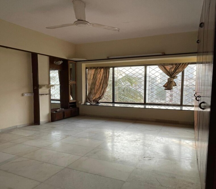 Living Room, dadar east 2 Bedroom 750 Sq.Ft. Apartment In Dadar East Mumbai 9572470