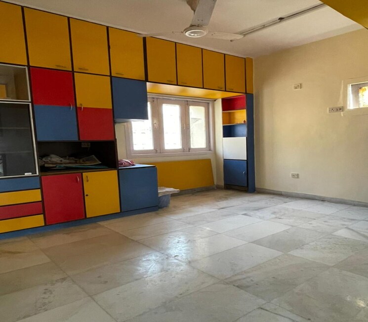 Bedroom, dadar east 2 Bedroom 750 Sq.Ft. Apartment In Dadar East Mumbai 9572470