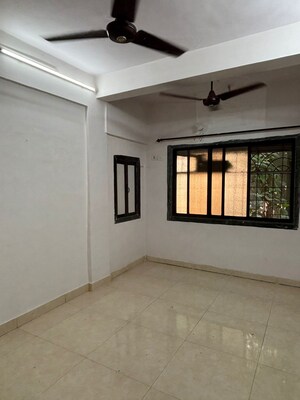 Room in 2 BHK Apartment at Malad East – for Rent