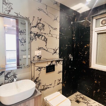 Team Area in 3 BHK Builder Floor at Nirvana Country Birch Court, Nirvana Country – for Sale