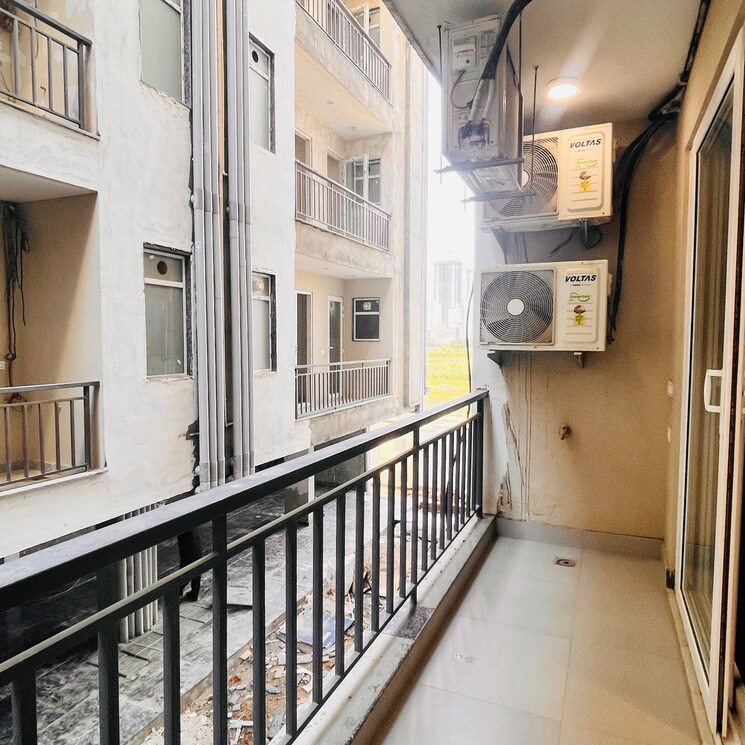 Balcony, nirvana-country-birch-court 3 Bedroom 180 Sq.Yd. Builder Floor In Nirvana Country Gurgaon 9572555