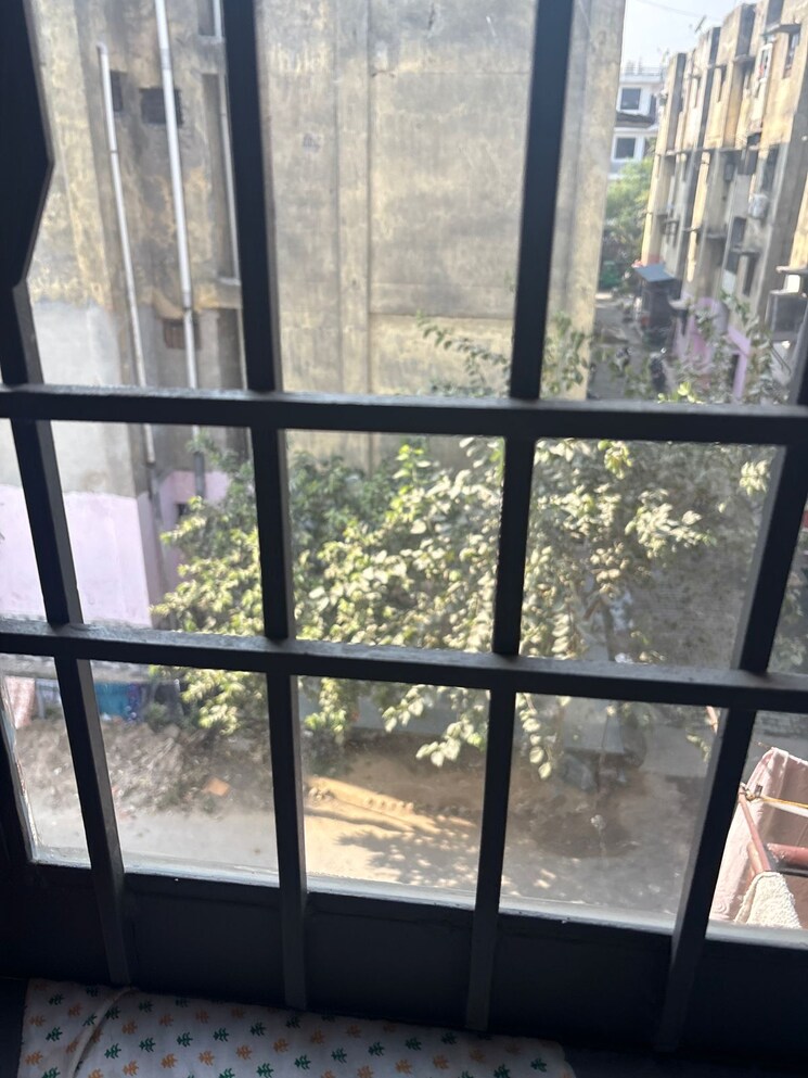 Balcony, champa-estate 1 Bedroom 31 Sq.Mt. Builder Floor In Mu 1 Greater Noida Greater Noida 9572531