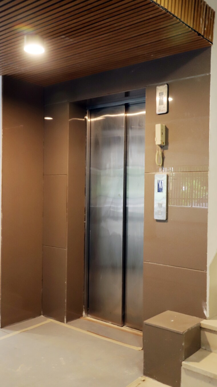 undefined, sector 56 4 Bedroom 4500 Sq.Ft. Builder Floor In Sector 56 Gurgaon 9572510