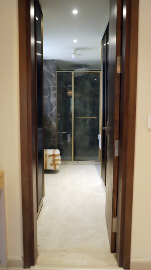 Room in 4 BHK Builder Floor at Sector 56 – for Sale