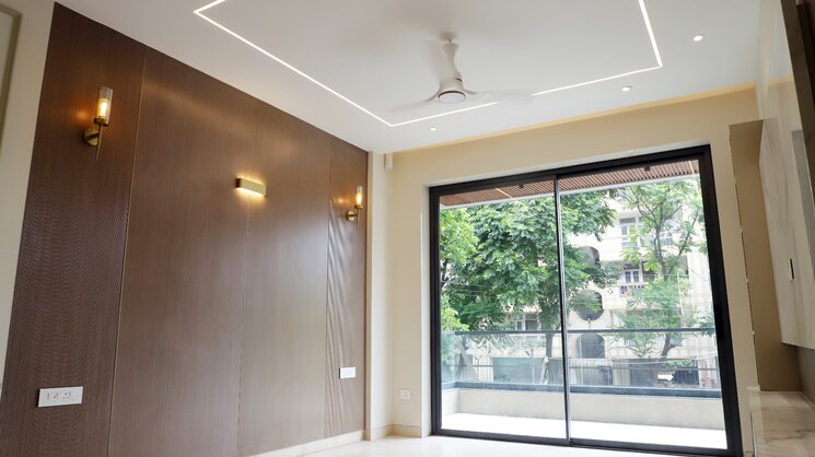 Room, sector 56 4 Bedroom 4500 Sq.Ft. Builder Floor In Sector 56 Gurgaon 9572510