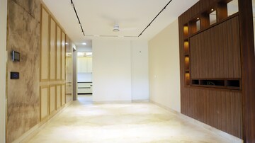 Room in 4 BHK Builder Floor at Sector 56 – for Sale