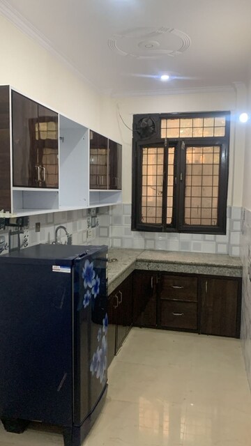 Kitchen in 1 BHK Builder Floor at DLF The Grove, Sector 54 – for Rent