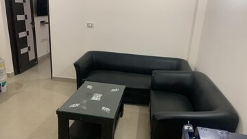 Furnished Amenities in 1 BHK Builder Floor at DLF The Grove, Sector 54 – for Rent