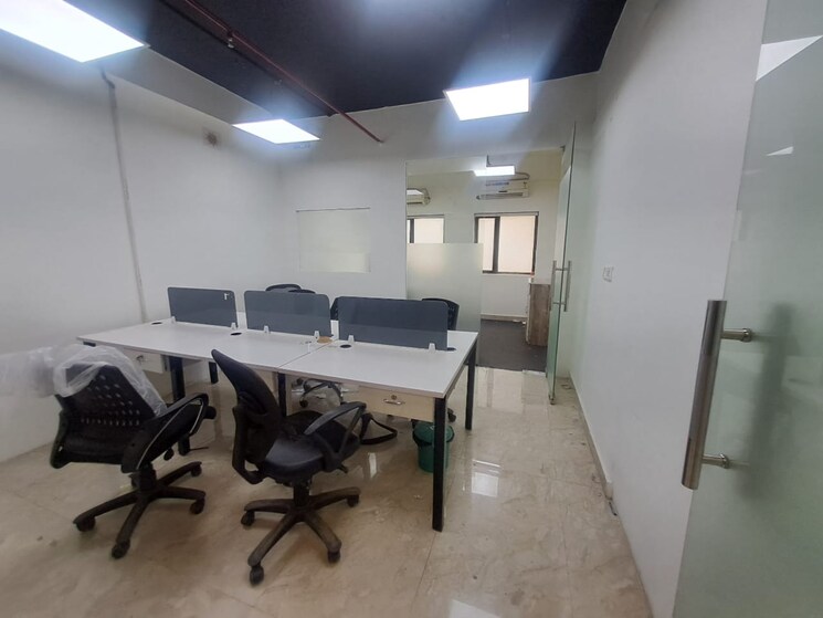 Team Area, sector 63 Commercial Office Space 300 Sq.Ft. In Sector 63 Noida 9572610