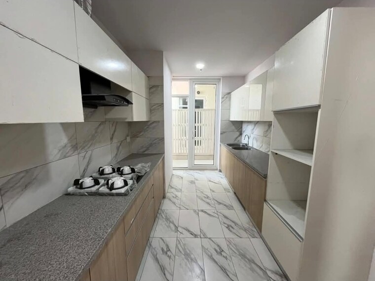 Kitchen, signature-global-daxin-vistas 3 Bedroom 1550 Sq.Ft. Builder Floor In Bhondsi Gurgaon 9572775