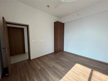 Room in 3 BHK Builder Floor at Signature Global Daxin Vistas, Bhondsi – for Sale