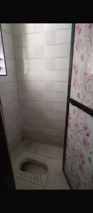 Bathroom in 1 BHK Apartment at Dombivli East – for Rent