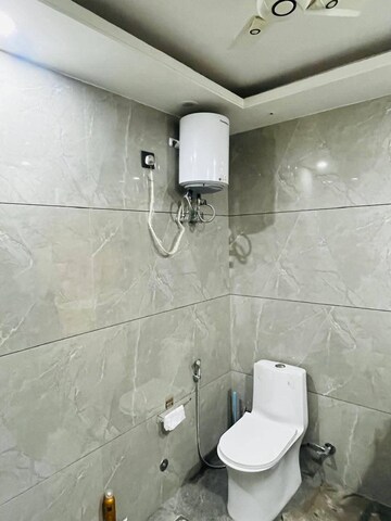 Attached Bathroom in 1 BHK Builder Floor at Saket – for Rent