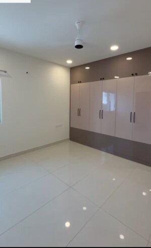 Room in 3 BHK Apartment at Prestige Beverly Hills, Kokapet – for Rent