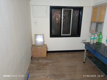 Room in 1 BHK Apartment at Eff Jumbo Darshan CHS, Andheri East – for Rent