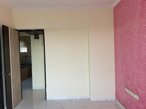 Room in 3 BHK Apartment at Kshitij CHS Sanpada, Sanpada – for Rent