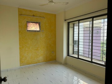 Room in 3 BHK Apartment at Kshitij CHS Sanpada, Sanpada – for Rent