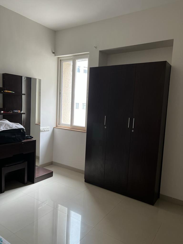 3 BHK + Servant Room Apartment For Rent in Pinnacle Brook Side