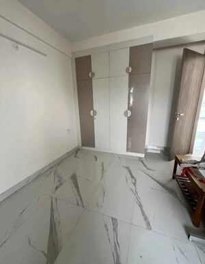 Kitchen in 2.5 BHK Builder Floor at Smart World Gems, Sector 89 – for Sale