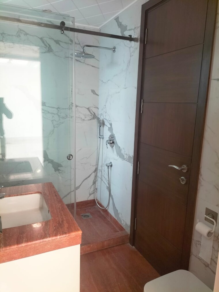 Bathroom, hemkunt colony 2 Bedroom 1200 Sq.Ft. Apartment In Hemkunt Colony Delhi 9572852
