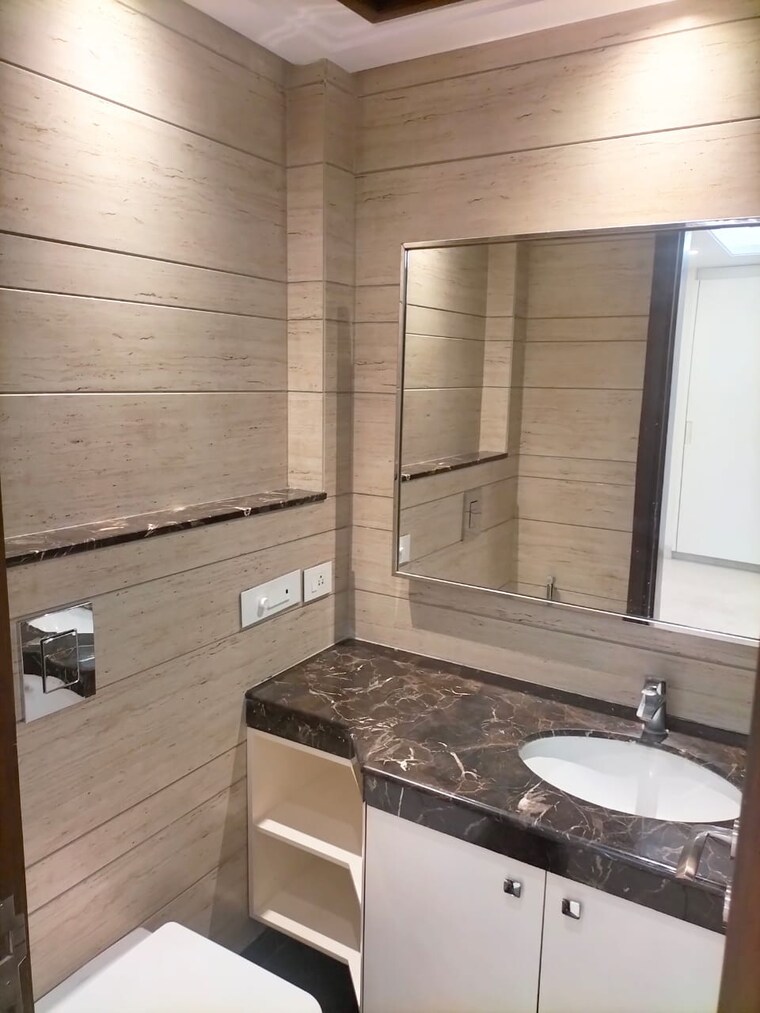 Attached Bathroom, hemkunt colony 2 Bedroom 1200 Sq.Ft. Apartment In Hemkunt Colony Delhi 9572852