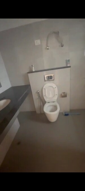 Bathroom in 4 BHK Apartment at Wave Amore, Sector 32 – for Rent