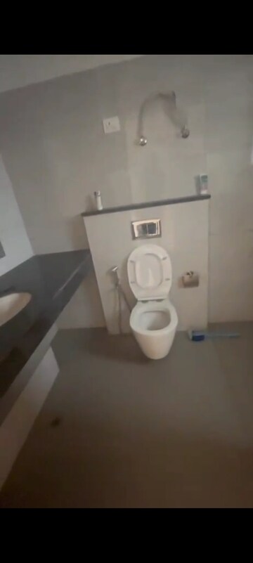 Bathroom in 4 BHK Apartment at Wave Amore, Sector 32 – for Rent