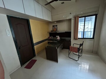 Living Room in 4 BHK Apartment at Kalpataru Colony, Karve Nagar – for Sale