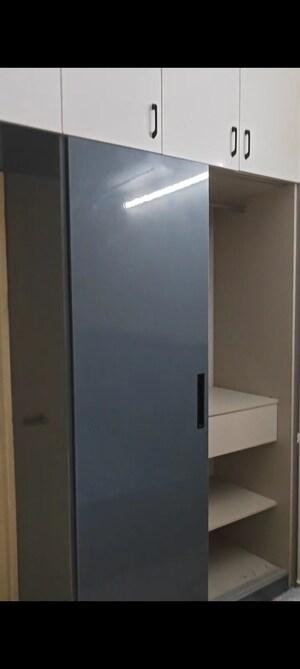 Room in 2 BHK Apartment at Pyramid Heights, Sector 85 – for Rent