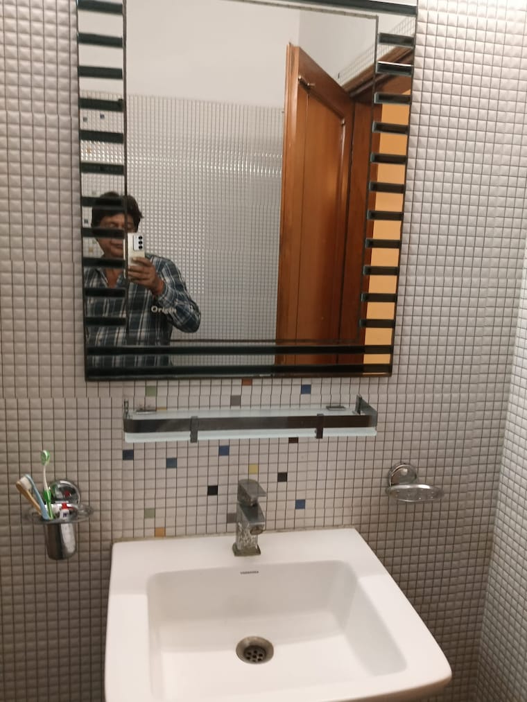 Bathroom, jangpura 3 Bedroom 1800 Sq.Ft. Builder Floor In Jangpura Delhi 9573025