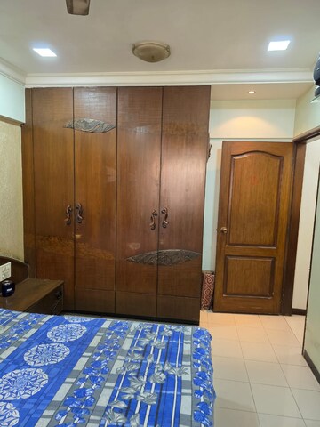 Bedroom in 2 BHK Apartment at Gee Jumbo Darshan, Andheri East – for Rent