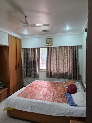Bedroom in 2 BHK Apartment at Gee Jumbo Darshan, Andheri East – for Rent