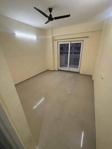 Room in 3 BHK Apartment at Shri Radha Sky Gardens, Sector 16b Greater Noida – for Rent