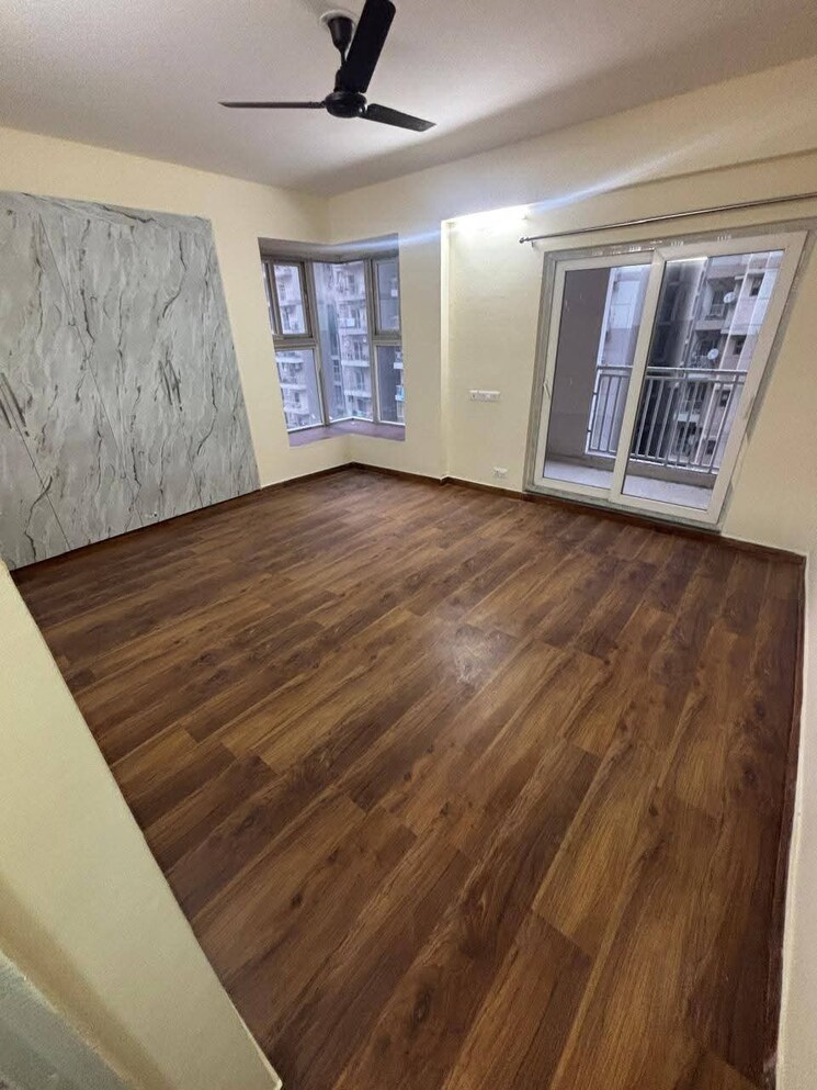 Room, shri-radha-sky-gardens 3 Bedroom 1465 Sq.Ft. Apartment In Sector 16b Greater Noida Greater Noida 9573042