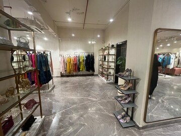 Floor Plan in  Showroom at Bandra West – for Rent