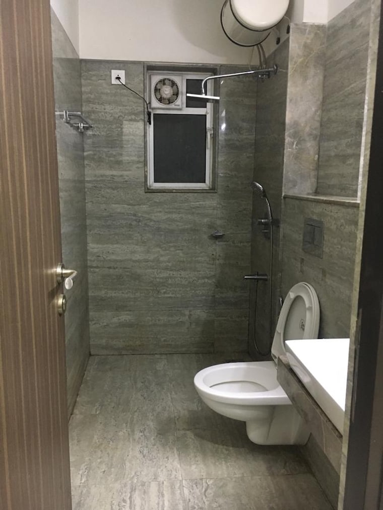 Bathroom, raheja-ridgewood 2 Bedroom 900 Sq.Ft. Apartment In Goregaon East Mumbai 9573184
