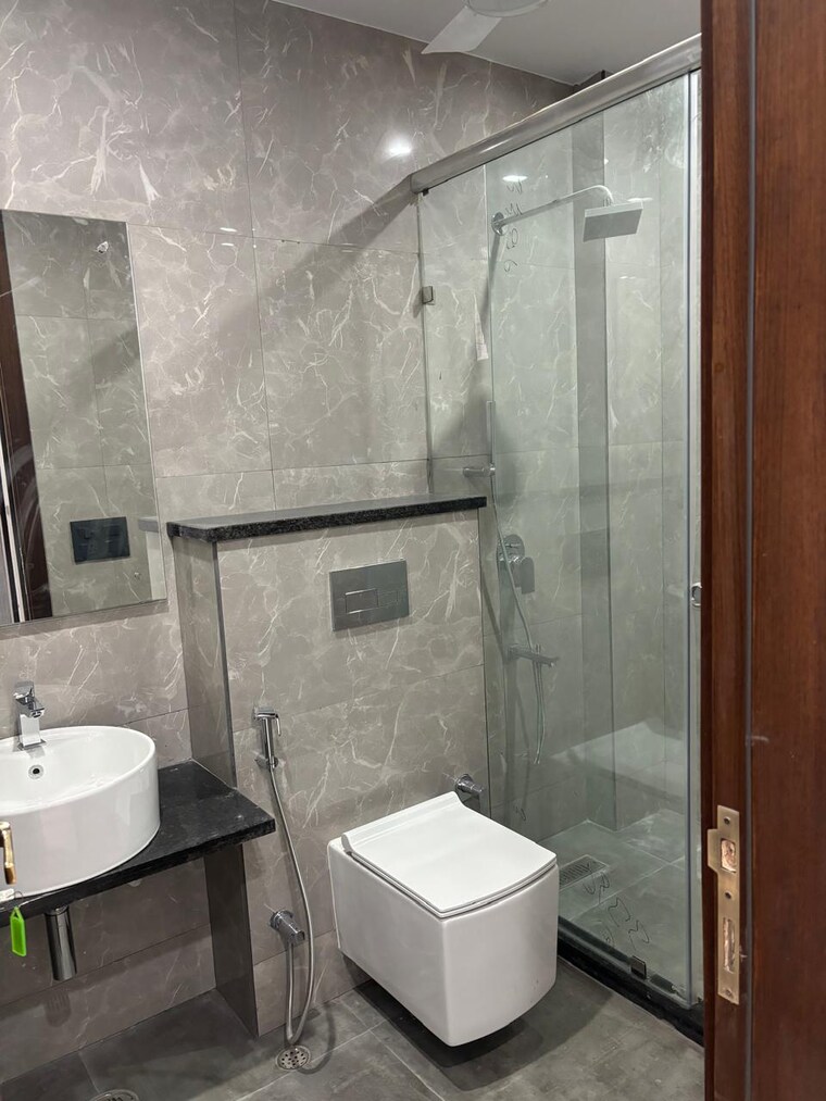 Bathroom, south extension ii 3 Bedroom 2000 Sq.Ft. Apartment In South Extension ii Delhi 9573189